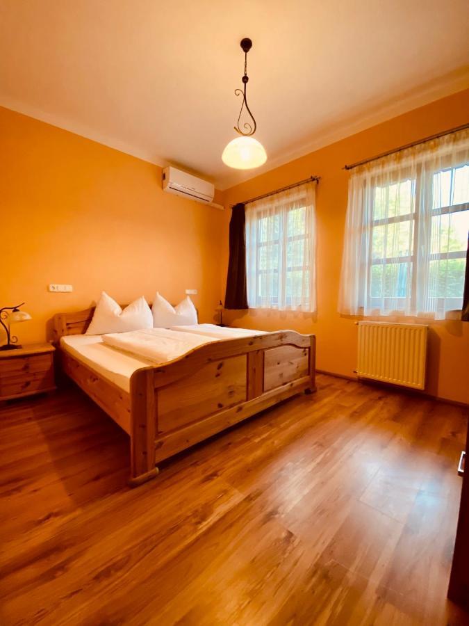 Sommer Panzió Balatonföldvár Exterior foto