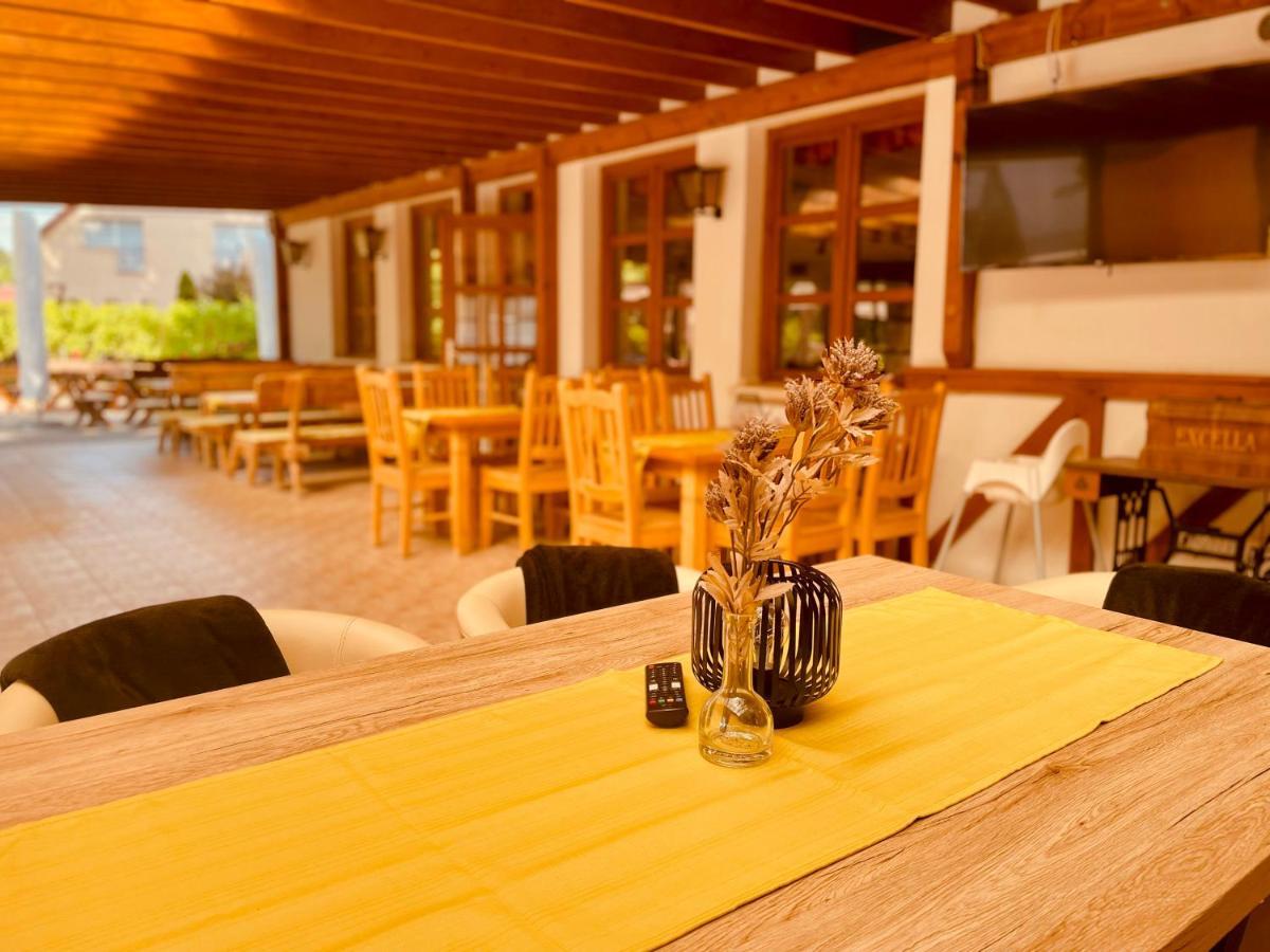 Sommer Panzió Balatonföldvár Exterior foto